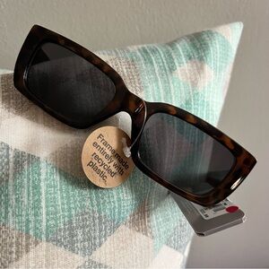 #7 Falls Creek Women’s Tortoise Shell Rectangular Sunglasses